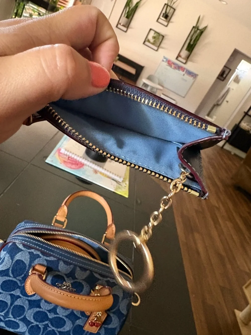 Coach outlet mini Denim Rowan Cherry 🍒 edition with card holder - Picture 9 of 9